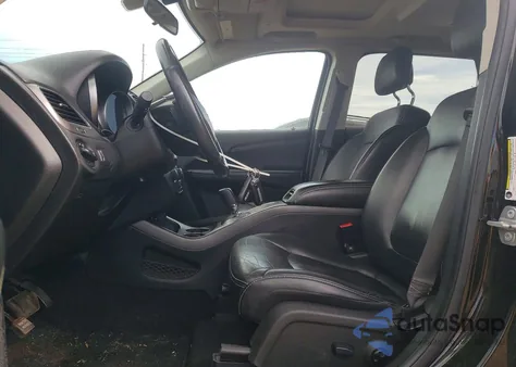 2018 Dodge Journey Crossroad z USA, uszkodzony, nr VIN 3C4PDDGG6JT477811